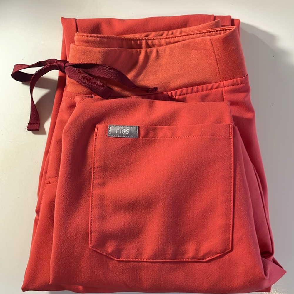 FIGS Clay Scrub Set (S) - Catarina One-Pocket & Zamora Jogger